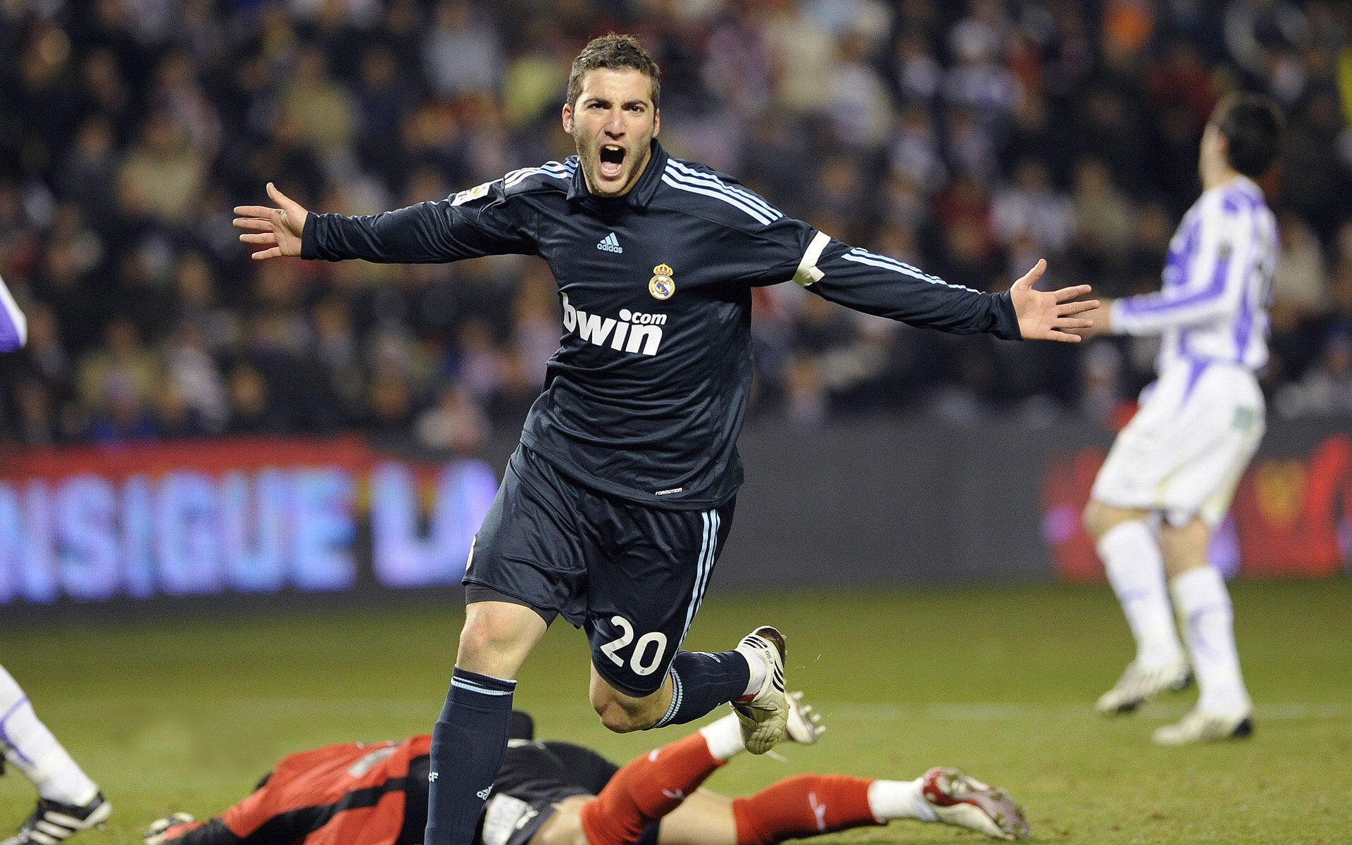 乐鱼-伊朗获“最佳球迷组织奖”，现场波斯鼓声震雪原，伊朗队金牌